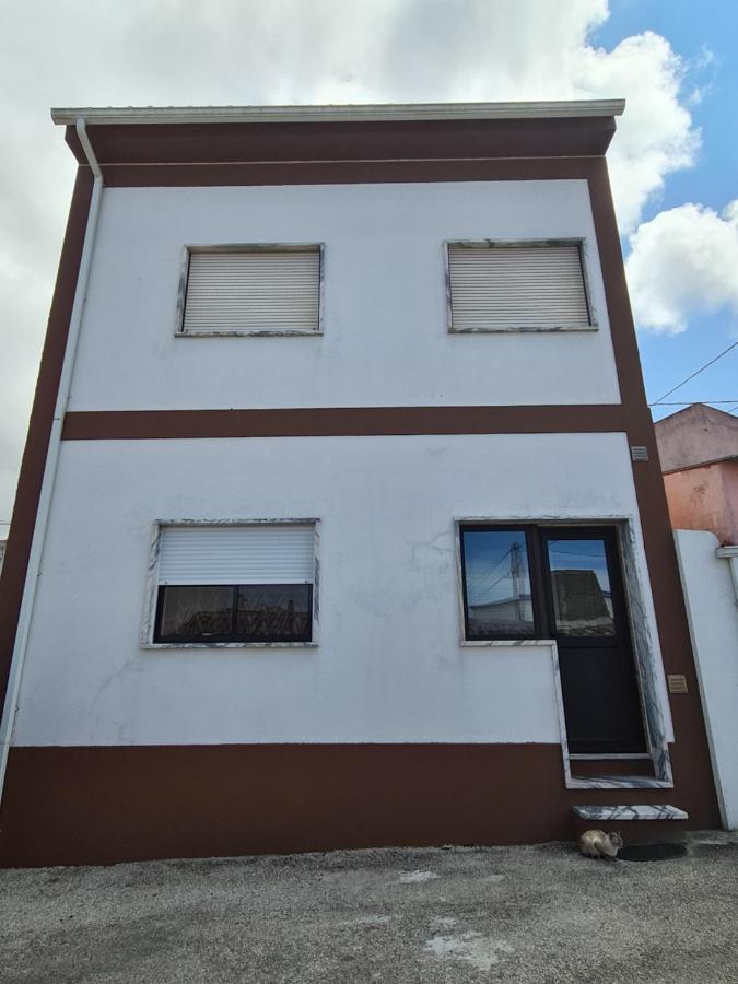 Gomes & Fortunato House Casais Brancos エクステリア 写真