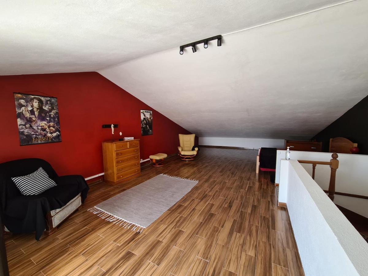 Gomes & Fortunato House Casais Brancos エクステリア 写真
