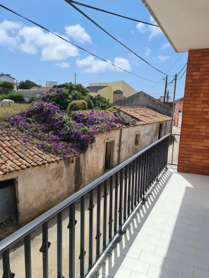Gomes & Fortunato House Casais Brancos エクステリア 写真