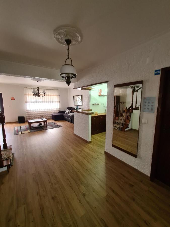 Gomes & Fortunato House Casais Brancos エクステリア 写真
